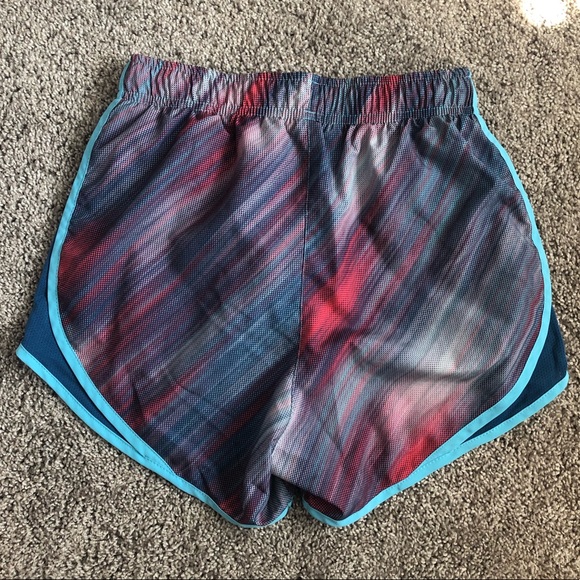 Nike running shorts - Picture 2 of 4